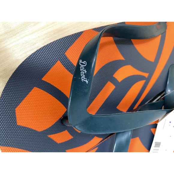 Detroit Tigers MLB Baseball Flip Flops Team Logo NWT Various Sizes‎ Unisex - Picture 5 of 8